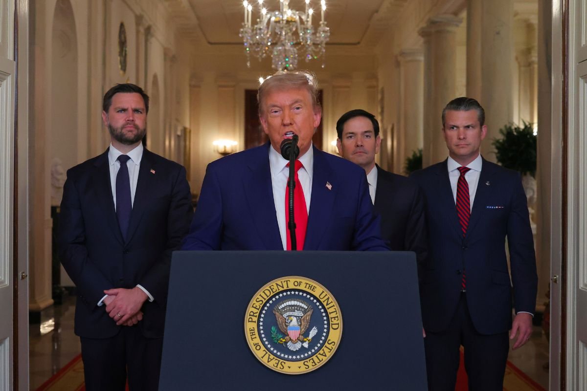 Amerika napala Iran, Trump: Nuklearna postrojenja su potpuno uništena