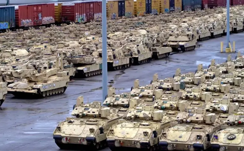 NATO dovozi velike količine vojne opreme na granicu sa Ukrajinom /VIDEO/