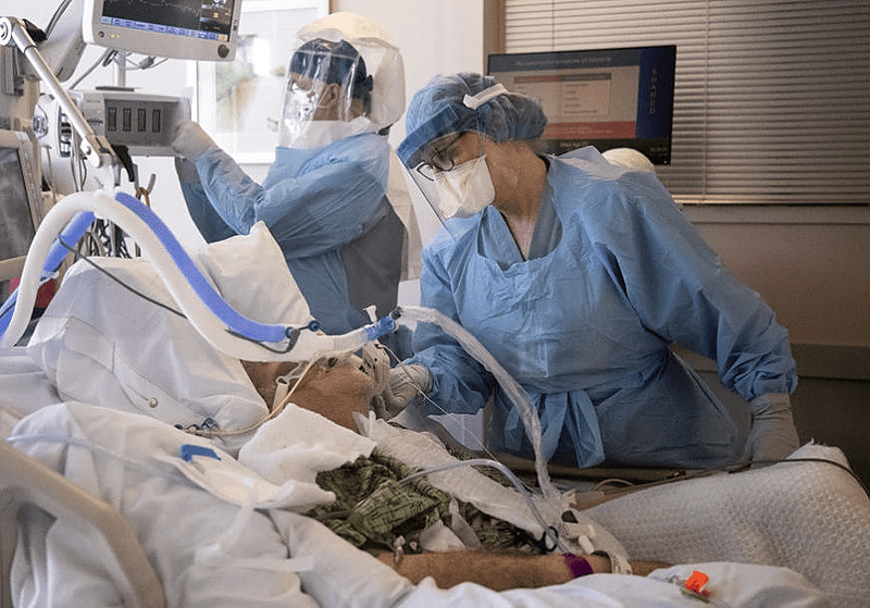 TEŠKE KLINIČKE SLIKE SVE ČEŠĆE U bolnicama u Srpskoj liječi se 1.147 pacijenata, na respiratoru 62 osobe