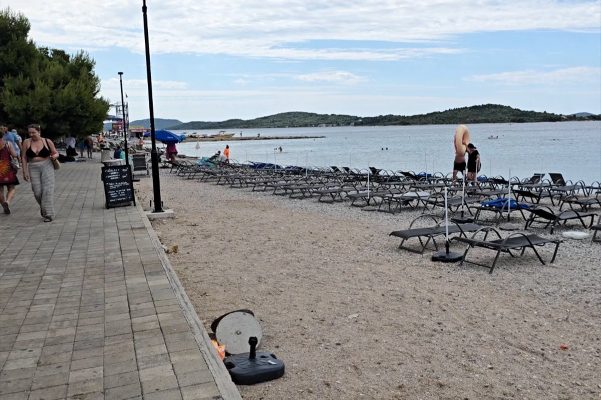 Plaže u Vodicama zjape prazne: 