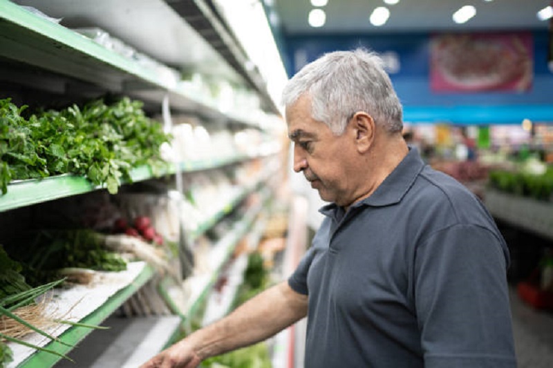  Građani BIH štede na HRANI I GORIVU