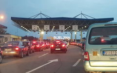 Pojačan intenzitet saobraćaja na više prelaza