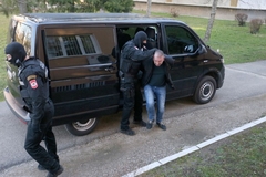 Grujić tvrdi da nije tražio novac i da mu ga je Vidić dao