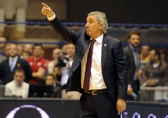 "Moraju da nauče kako se IGRA ZA REPREZENTACIJU!" Pešić poslije poraza OŠTRO kritikovao igrače