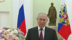 Putin čestitao Dan žena: Uzvišen odnos prema ženi i majčinstvu je bezuslovna vrijednost