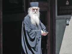 “NOĆ JE MIRNO PROŠLA, DOBRO SE OSJEĆA” Mitropolit Amfilohije stabilnog zdravstvenog stanja