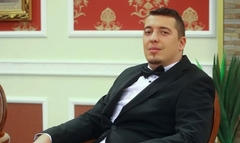 Drama na nastupu Amara Gileta: Splav pun ljudi se nagnuo na jednu stranu i počeo da tone