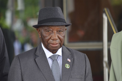 Predsjednik sebi smanjio platu za 40 odsto