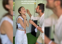 NOLE KAO ŠMINKER Zija je prije sedam godina pjevala na njegovoj konferenciji, a sada je on u prvom redu đuskao na njenom koncertu