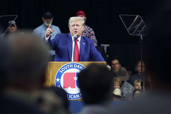 Tramp: Da se Kijev odrekao nekih teritorija, rata ne bi bilo