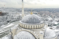 Snježna oluja paralisala Istanbul (VIDEO)