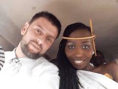 Birokratija ojačala ljubav Šumadinca i Afrikanke: Njihova beba nema zdravstvenu knjižicu, a porođaj ih koštao 1.000 evra