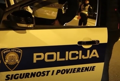 PIJANI SIN (14) VOZIO PIJANOG OCA Zbog neprilagođene brzine sletili s puta i zaradili povrede opasne po život