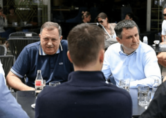 "Opredijeljeni za bolji i uspješniji grad" Dodik, Đajić i odbornici razgovarali sa Banjalučanima