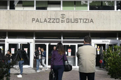 Mladić iz BiH prijetio djevojci i njenim roditeljima da će ih ubiti