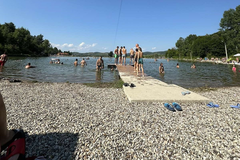 Tragedija na jezeru na Manjači: Mladić prijavio da mu je drug nestao pod vodom