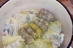 Obavezna na svim trpezama: Trikovi za savijanje sarmi