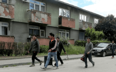 Raste zabrinutost u Bihaću: Stanari zgrada migrante nalaze i na svojim balkonima