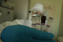"VJERUJEM DA JE GREŠKOM OSLOBOĐEN" Stručnjak tvrdi da je korona virus NASTAO U LABORATORIJI