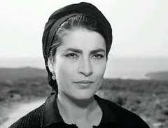 Preminula Irena Papas