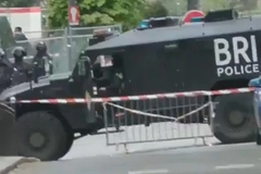 Drama u Parizu: Muškarac opasan eksplozivom se zabarikadirao u iranskom konzulatu s ambasadorom (VIDEO)