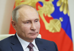KAFA JE NEIZOSTAVNA Evo šta DORUČKUJE Vladimir Putin, prvi čovjek Rusije vijesti gleda u TERETANI