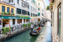 Veneciju UNIŠTAVA turizam