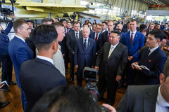 Kim obišao rusku fabriku za proizvodnju ratnih aviona