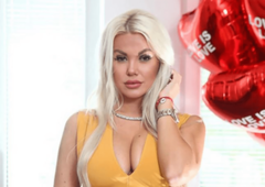 “TREBA LI DA SE OBJESIM?” Sanja o snimku na kom pjeva, nakon što je njen bivši UDARIO MATORU