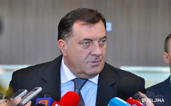 Dodik poručuje da Srbi pristaju samo na dejtonsku BiH