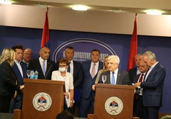 Lideri partija u Srpskoj saglasni: Ne prihvataju nametnuti zakon o zabrani negiranja genocida