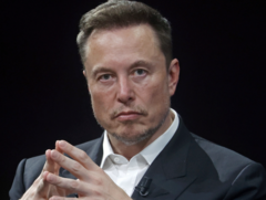 Ilon Mask: Telefoni više neće postojati