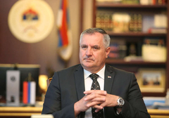 “Da školska godina protekne u najboljem redu” Višković uputio čestitku prosvjetnim radnicima, đacima i njihovim roditeljima