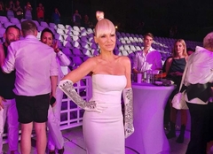 "DOBILA SLOM ŽIVACA" Nataša Bekvalac doživjela peh pet minuta pred izlazak na binu