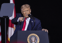 PLJUŠTE KRITIKE U Trampovom timu vlada atmosfera PARANOJE, svi se boje poraza