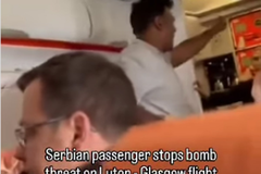 Srbin savladao putnika u avionu koji je urlao da ima bombu i "Alahu akbar" (VIDEO)