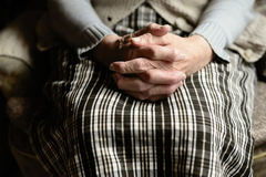 Koliko stogodišnjaka živi u BiH?