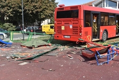 "To još ne znači da je vozač kriv" Završeno vještačenje autobusa koji je uletio u dječje igralište