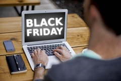 MUP RS: Budite oprezni tokom plaćanja na internetu na „Crni petak“