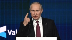 Putin opširno i oštro: Zapad želi sve resurse čovječanstva /VIDEO/