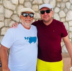 Orban se “skriva” u Hrvatskoj: Neprepoznatljiv s bradom, a majicom mnoge zbunio