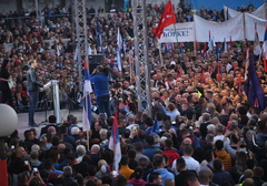 "VLAST SPINUJE" SDS tvrdi da procjene policije o broju građana na protestima nisu tačne