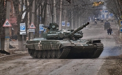 "Mail on Sunday ": Slanje tenkova Ukrajini moglo bi da pretvori Evropu u džinovsko radioaktivno groblje