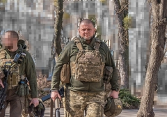 UŽIVO /VIDEO/Pogledajte narukvicu komandanta  Oružanih snaga Ukrajine;🎥 Azovac objavio snimak zločina nad civilima u Kupjansku;Zajcevo "očišćeno"; I druga traka mosta u funkciji; 🎥Snimak obaranja aviona