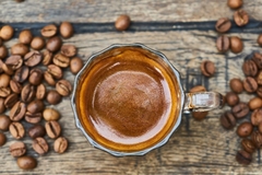 Sačuvajte talog od kafe i napravite tečno đubrivo za cvijeće