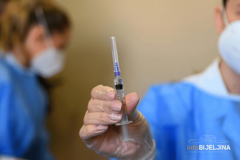 Opalo povjerenje Evropljana u Astra Zenekinu vakcinu