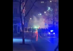 Navijači holandske ekipe organizovano šetali kroz Beograd dok ih nisu napale Delije (VIDEO)