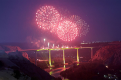 Spektakl iznad Neretve: Most "Hercegovina" svečano otvoren (VIDEO)