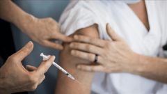 Njemački imunolog: Pogriješili smo! Nismo trebali vakcinisati prvo starije, evo i zašto