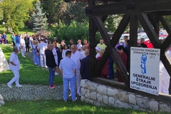 Hiljade zdravstvenih radnika prijete generalnim štrajkom